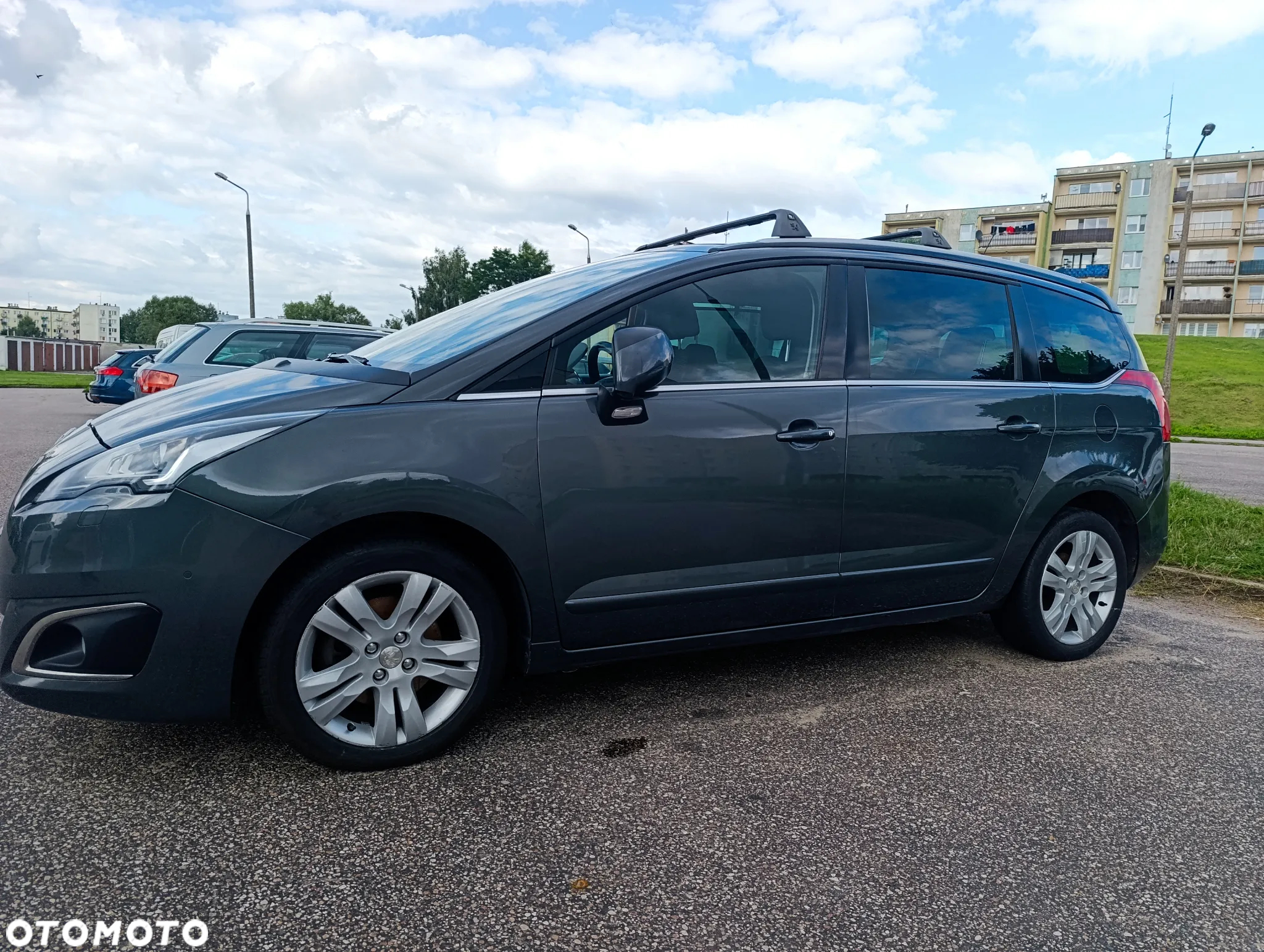 Peugeot 5008 BlueHDI 150 Allure - 2