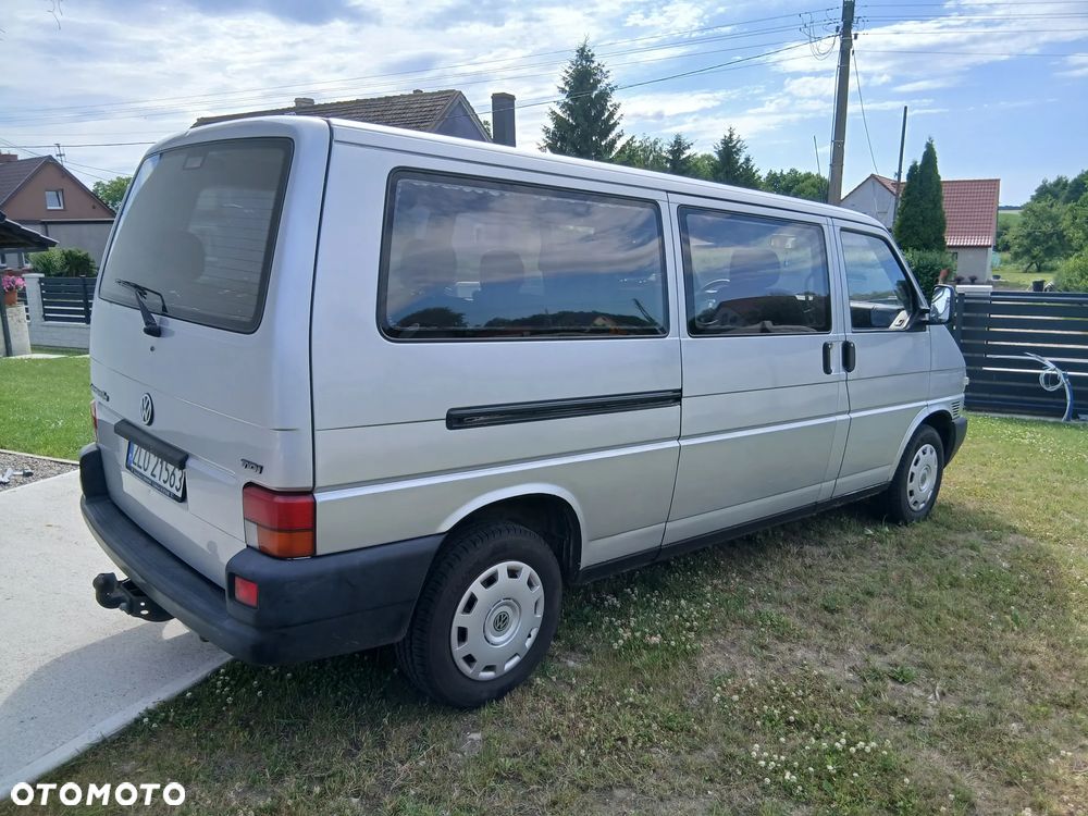 Volkswagen Caravelle Basis / CL - 5