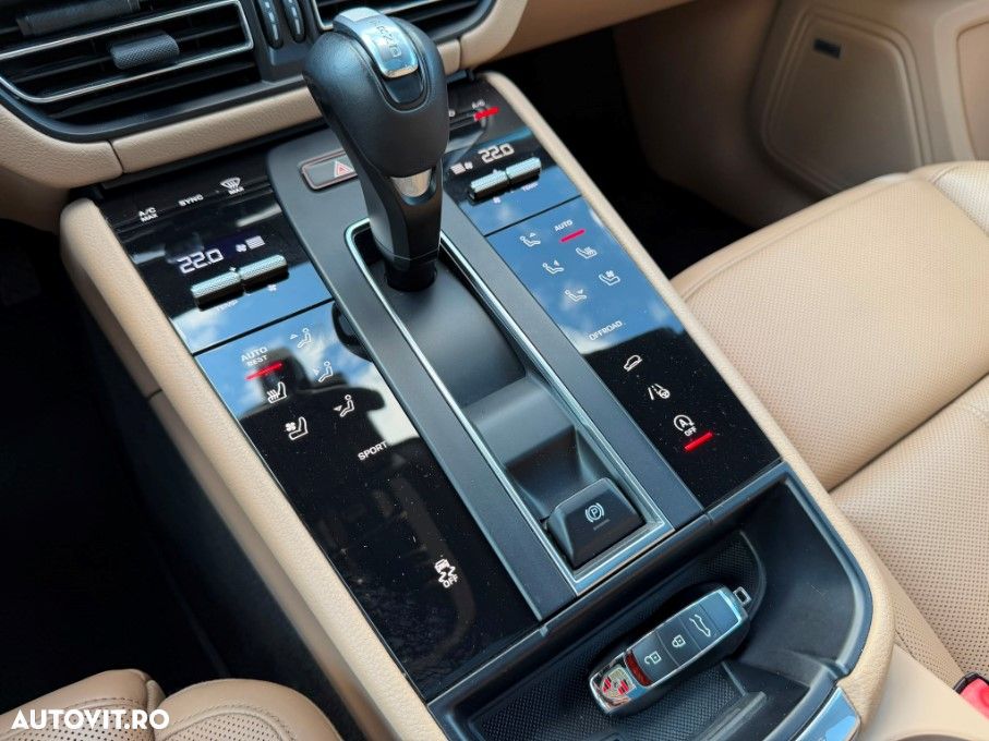 Porsche Macan T PDK - 23
