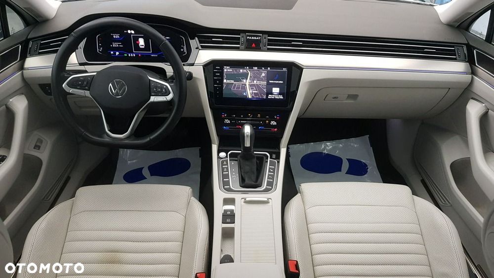Volkswagen Passat - 14