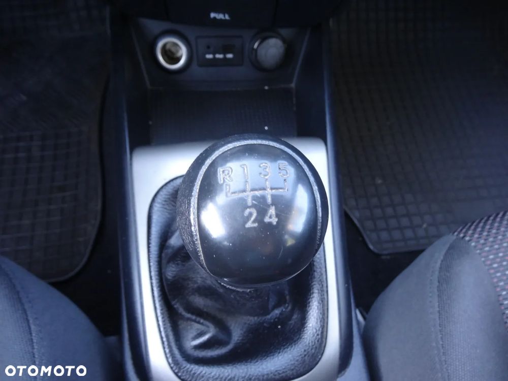 Hyundai i30 1.6 Comfort - 27