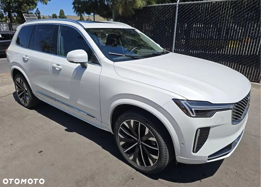 Volvo XC 90 - 1