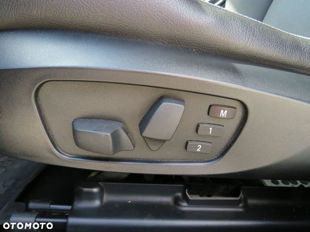 BMW X1 xDrive28i - 25