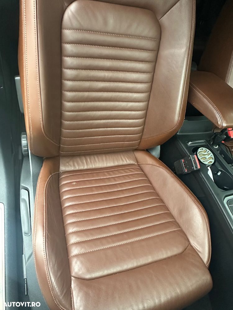 Volkswagen Passat 2.0 TDI DSG Highline - 25