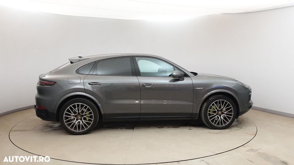 Porsche Cayenne - 2