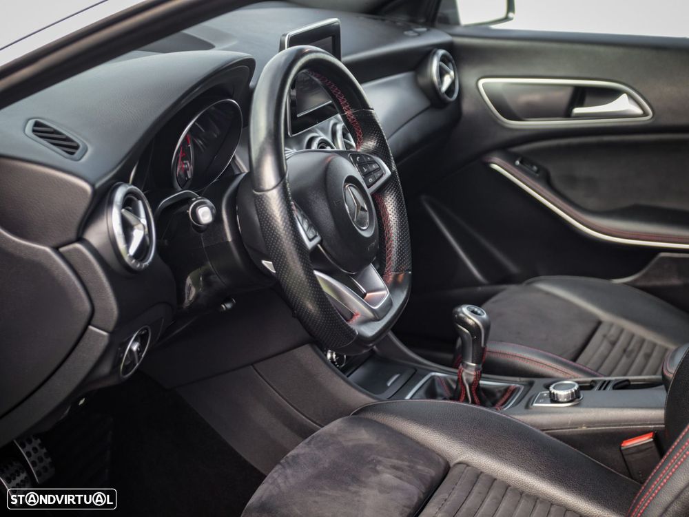 Mercedes-Benz CLA 200 d Shooting Brake AMG Line - 22