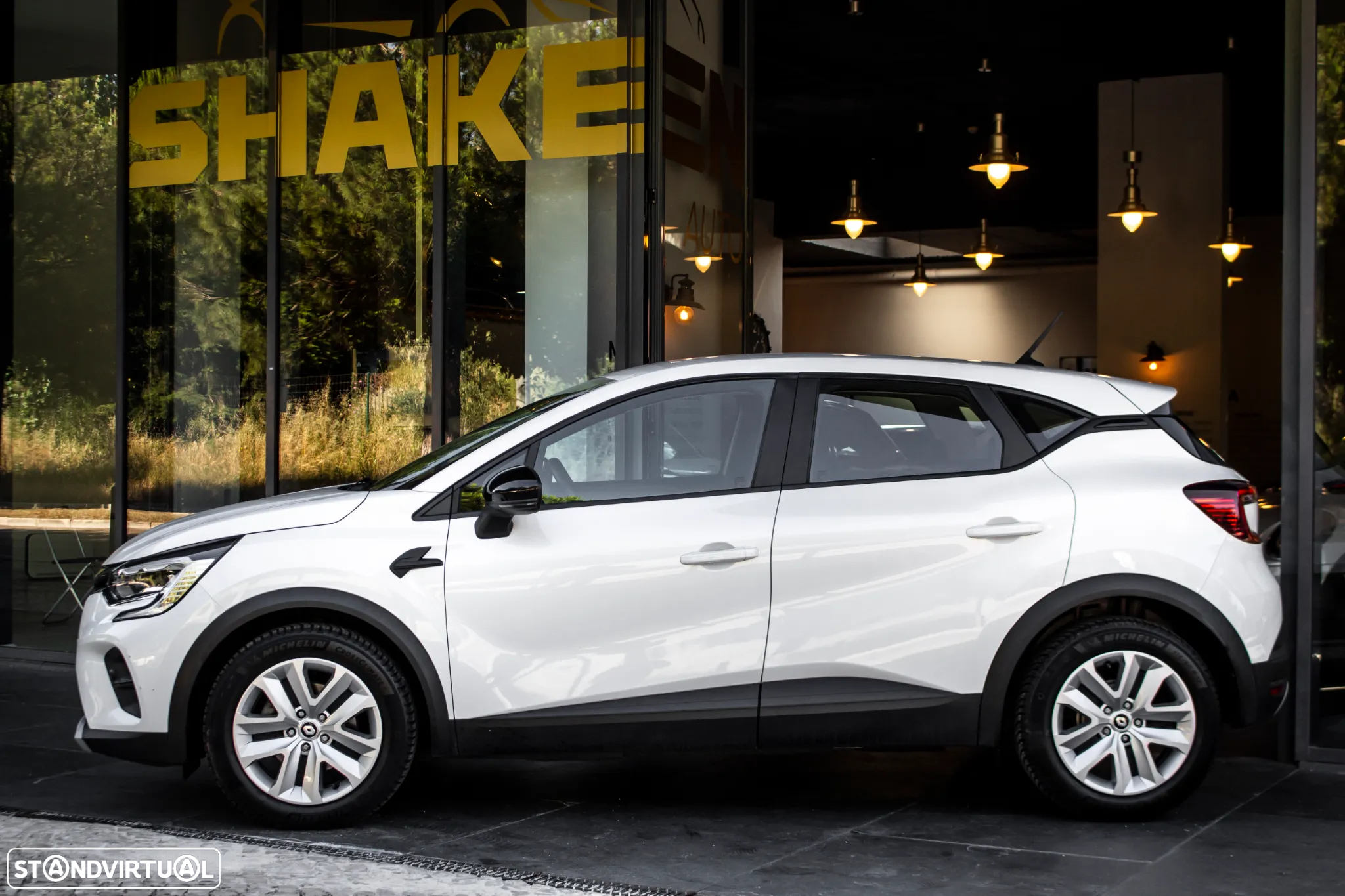 Renault Captur 1.6 E-Tech Intens - 2