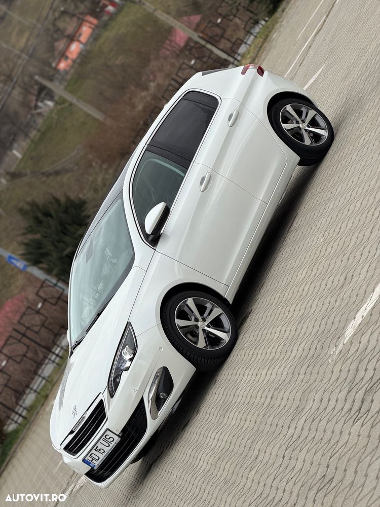 Peugeot 308 1.2 L PureTech Turbo Allure - 3