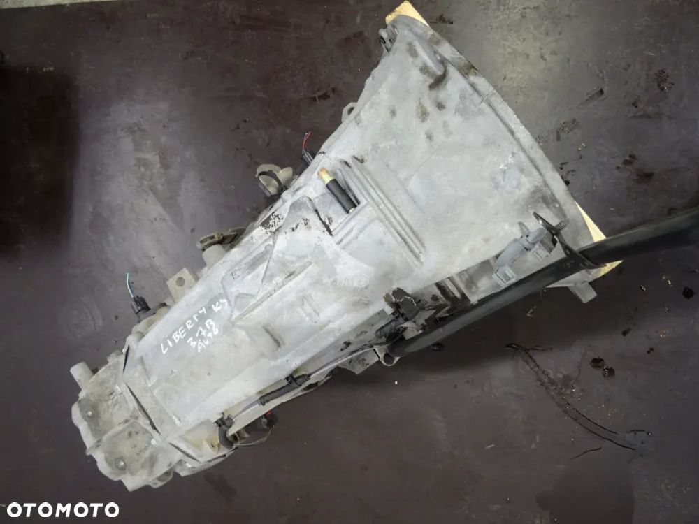 JEEP CHEROKEE KJ LIBERTY 01-05 3.7 SKRZYNIA BIEGÓW P52119856AE - 2
