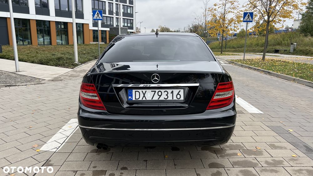 Mercedes-Benz Klasa C 180 BlueEFFICIENCY 7G-TRONIC Avantgarde - 6