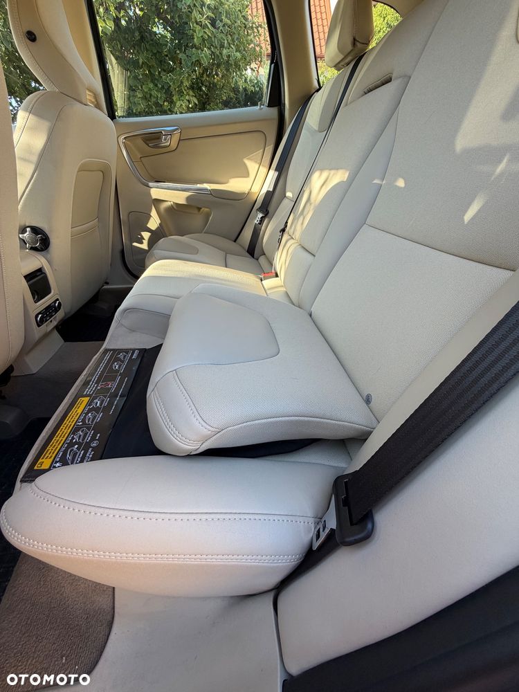 Volvo XC 60 D3 Momentum - 7