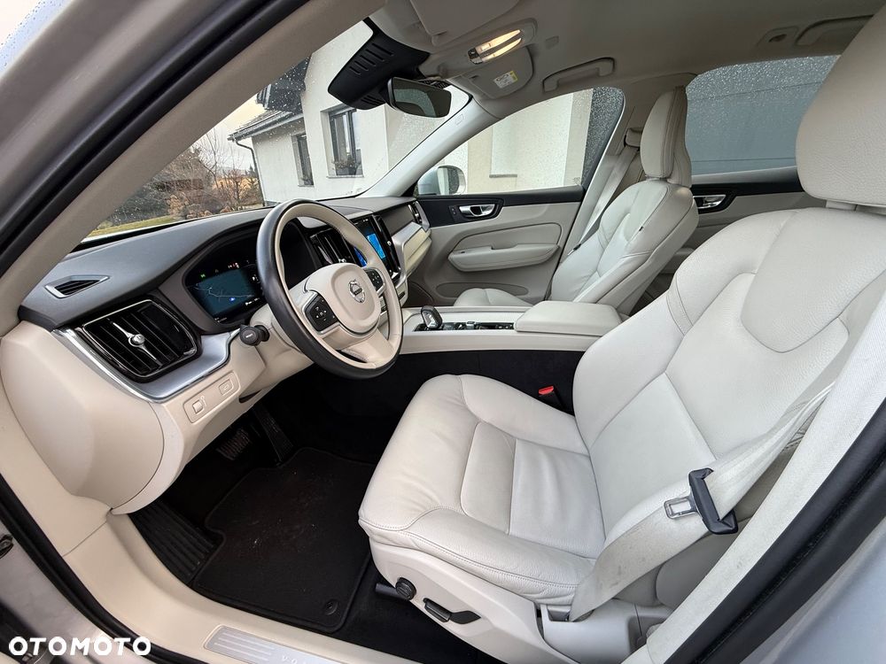 Volvo XC 60 B4 D Ultimate Dark - 14