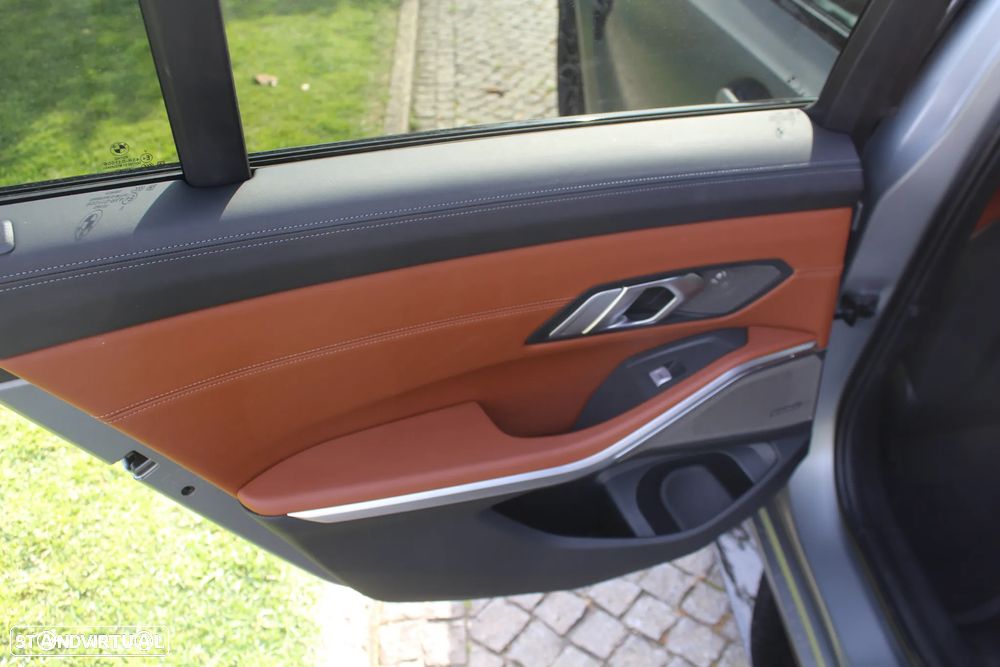 BMW M3 Competition xDrive Pack 50 anos M - 30