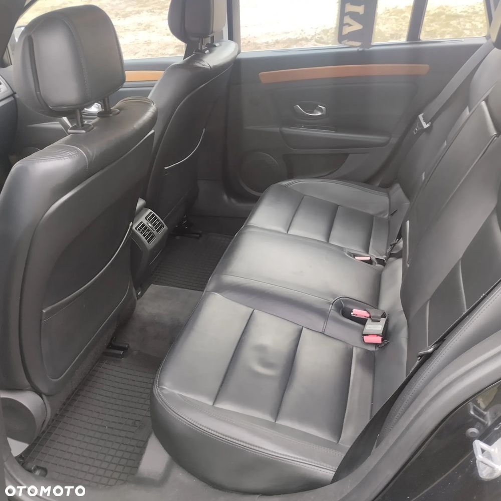 Renault Laguna 2.0 DCi Initiale - 11