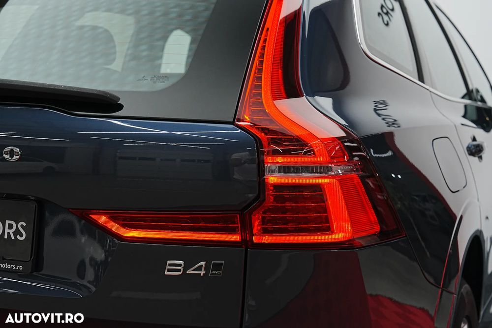 Volvo XC 60 B4 D AWD Geartronic Momentum Pro - 21