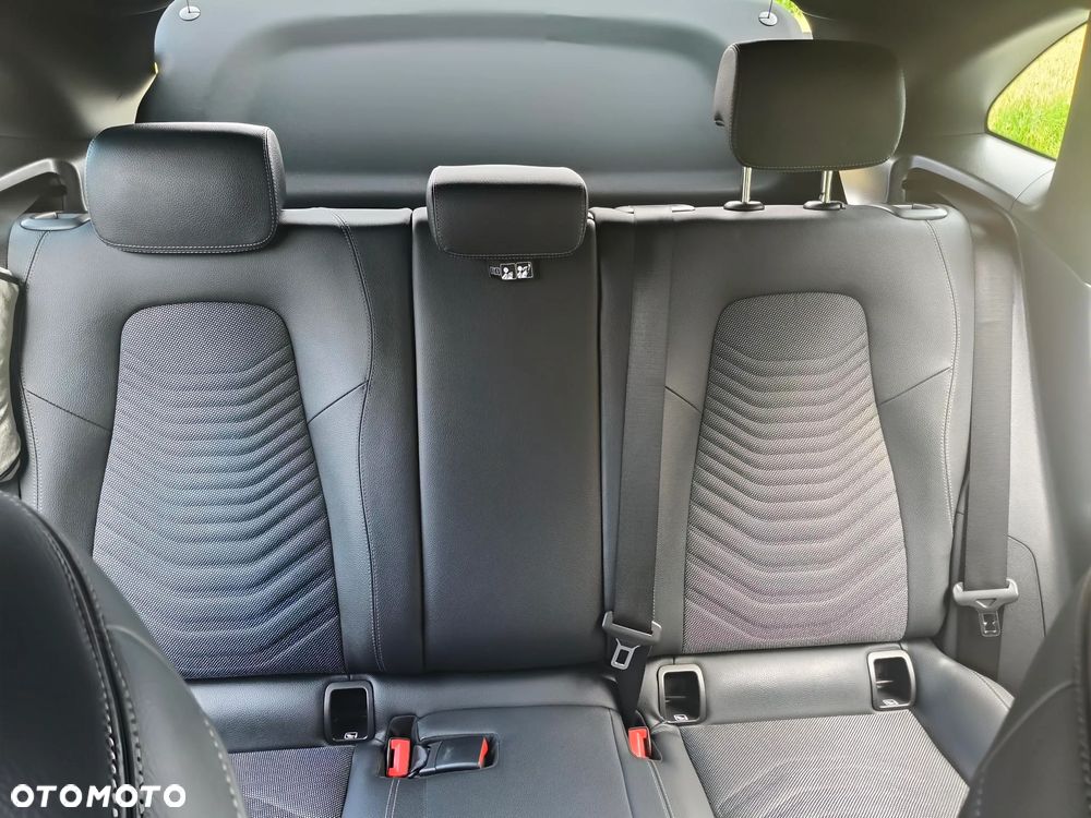 Mercedes-Benz GLA 200 Style - 10