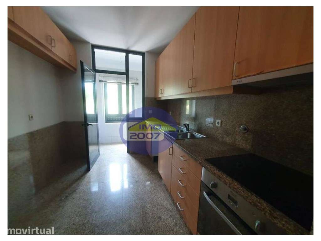 Apartamento T3 em Oliveira da Douro - Grande imagem: 2/14