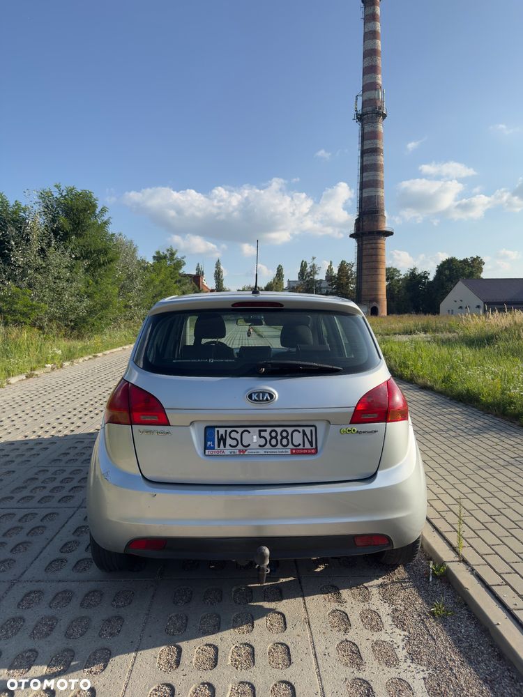 Kia Venga - 6