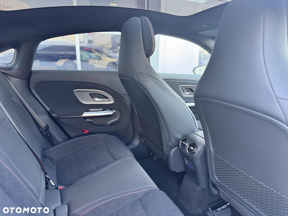 Mercedes-Benz CLA - 19