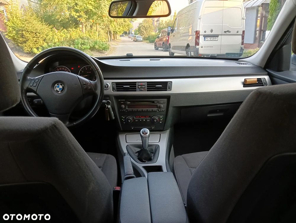 BMW Seria 3 320i - 18