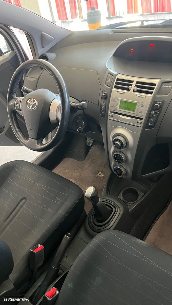 Toyota Yaris 1.0 VVT-i Sol+AC - 9