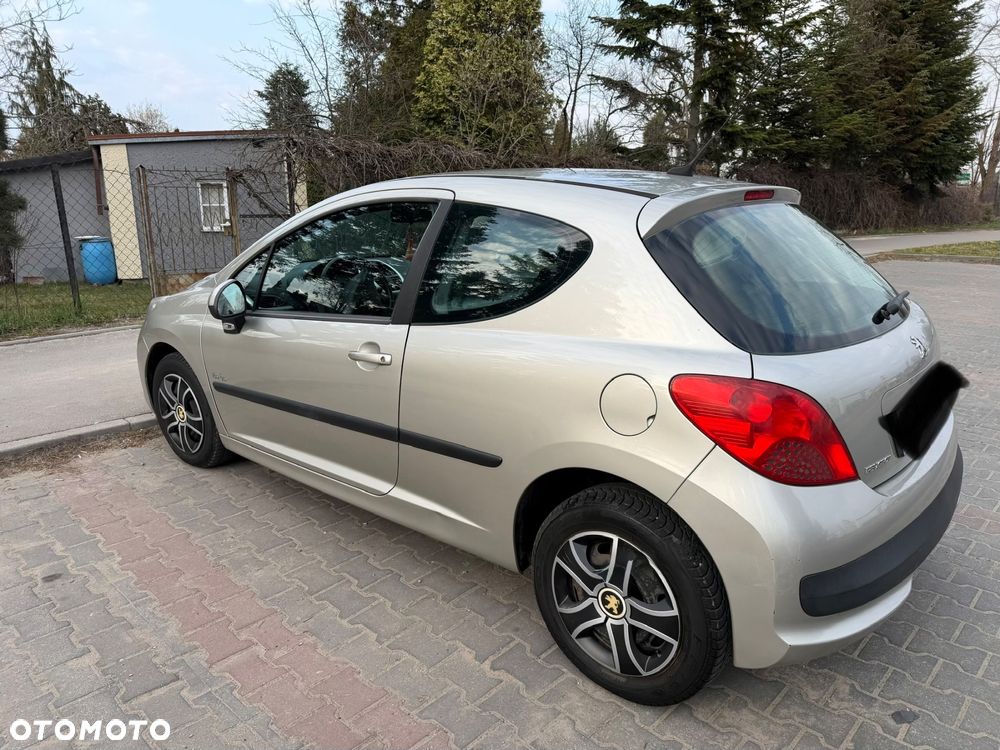 Peugeot 207 - 2