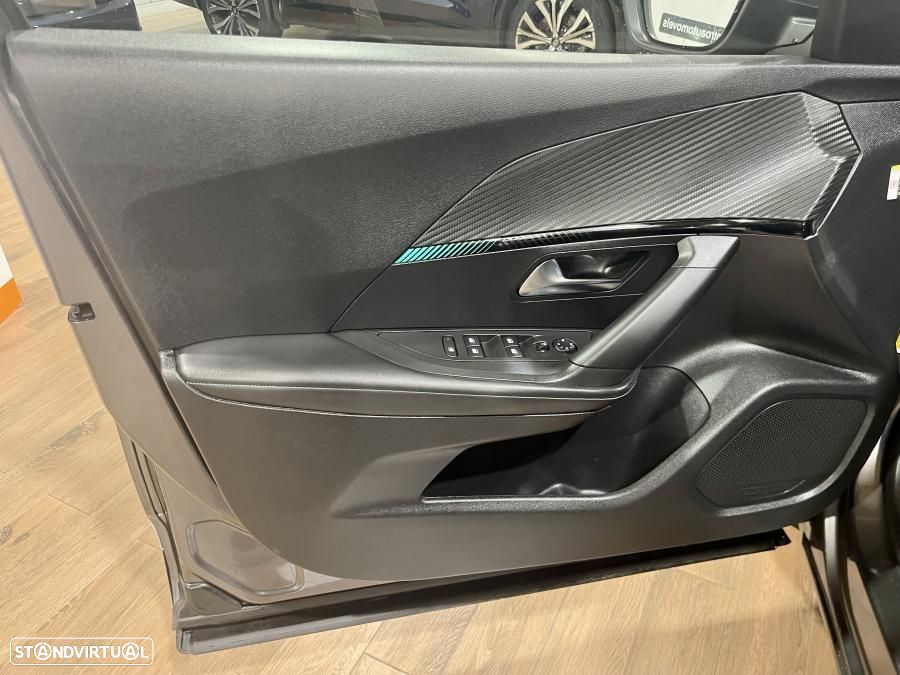 Peugeot 2008 1.2 PureTech Allure Pack - 23
