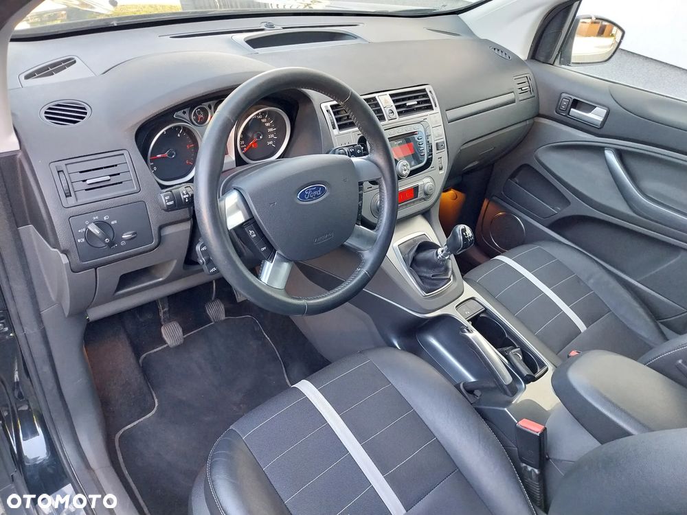 Ford Kuga 2.0 TDCi 4x4 Titanium - 16