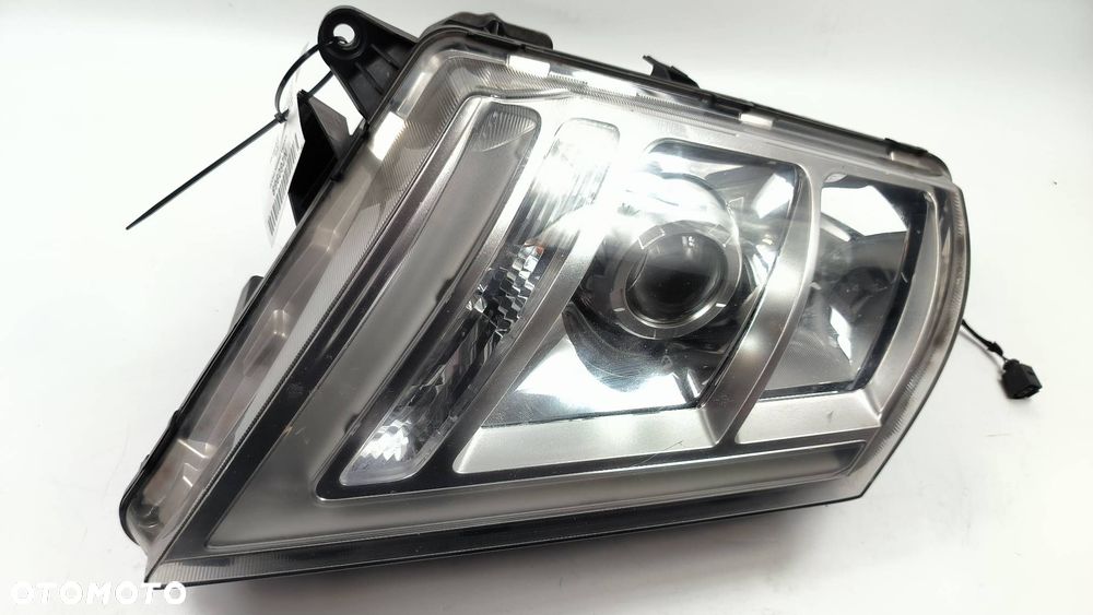 LAMPA PRAWA PRZÓD VOLVO FH II FH5 500 22239244 - 1