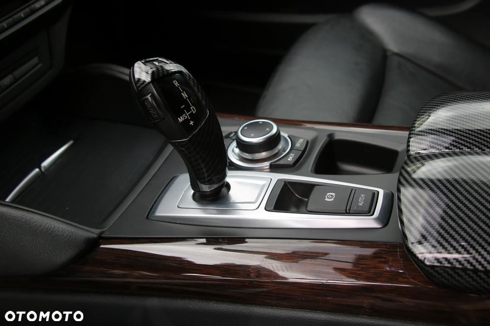 BMW X6 - 25