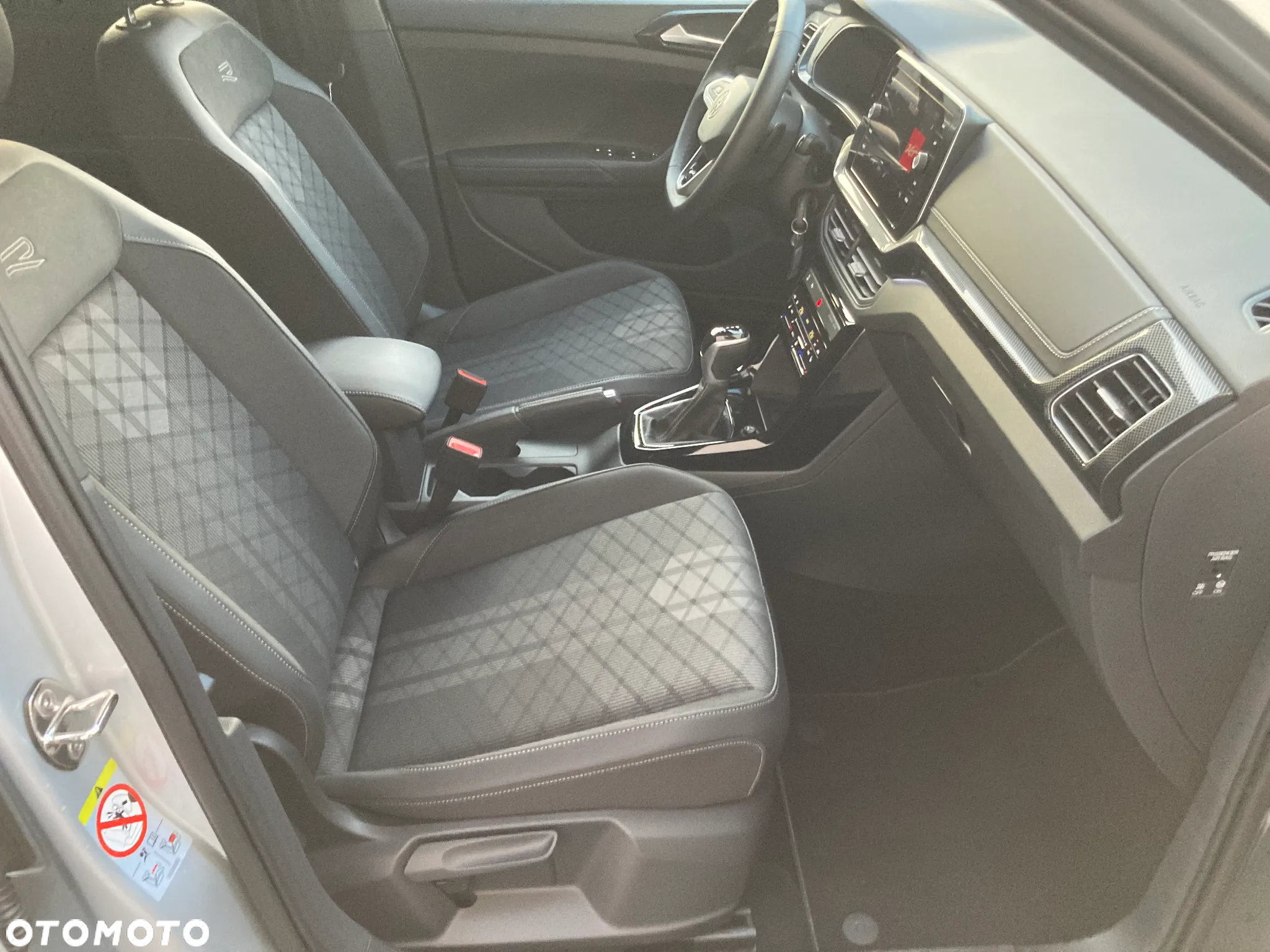 Volkswagen T-Cross 1.5 TSI ACT OPF DSG R-Line - 24