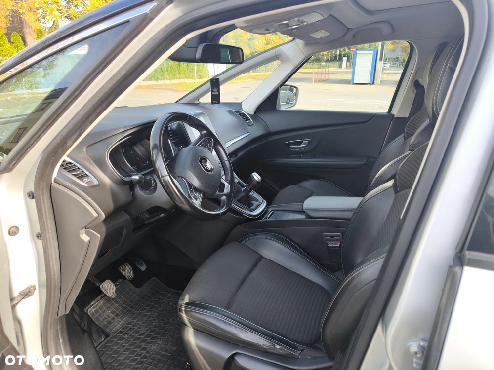 Renault Scenic - 23