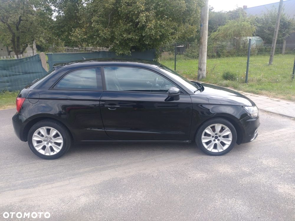 Audi A1 ver-1-6-tdi-attraction - 8