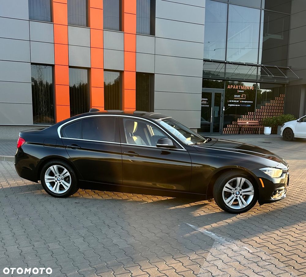 BMW Seria 3 330i Luxury Line sport - 4