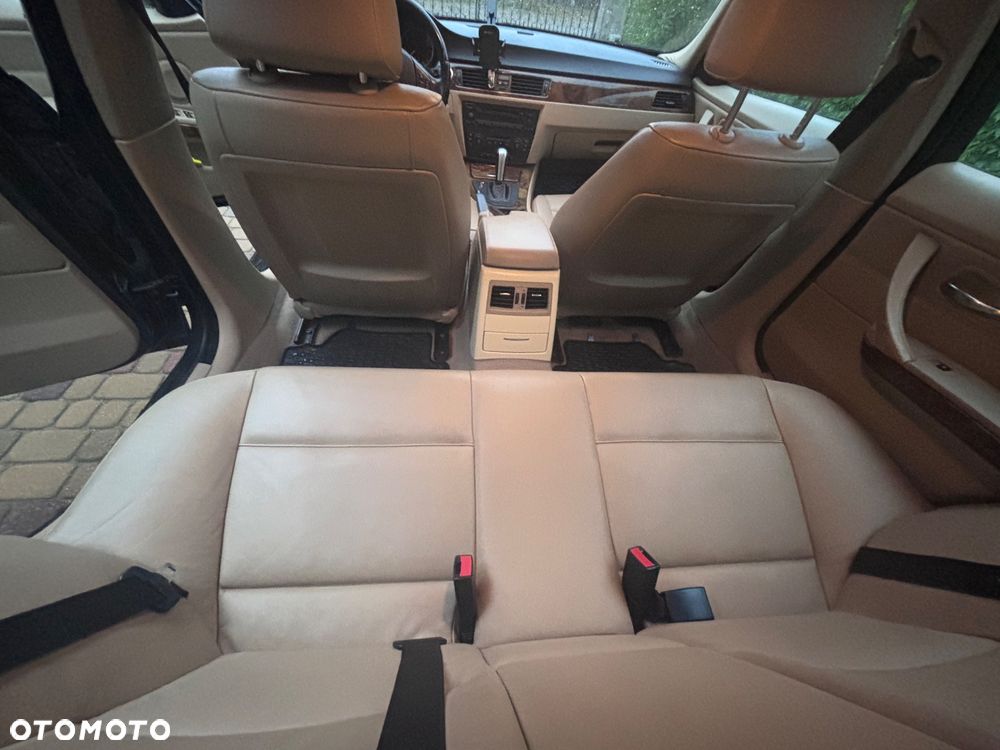 BMW Seria 3 320i - 2