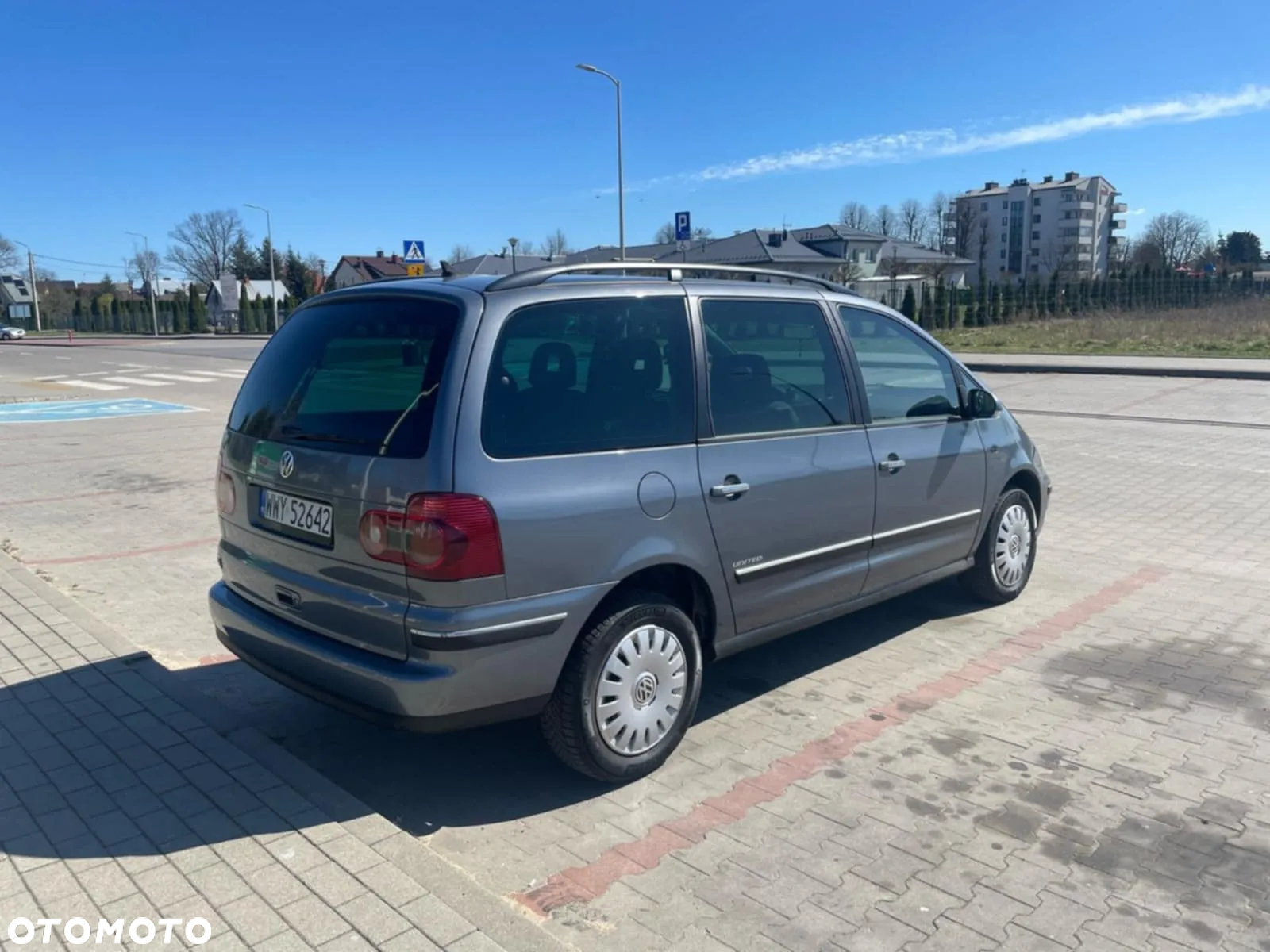 Volkswagen Sharan 2.0 TDI 4Mot Trendline - 2