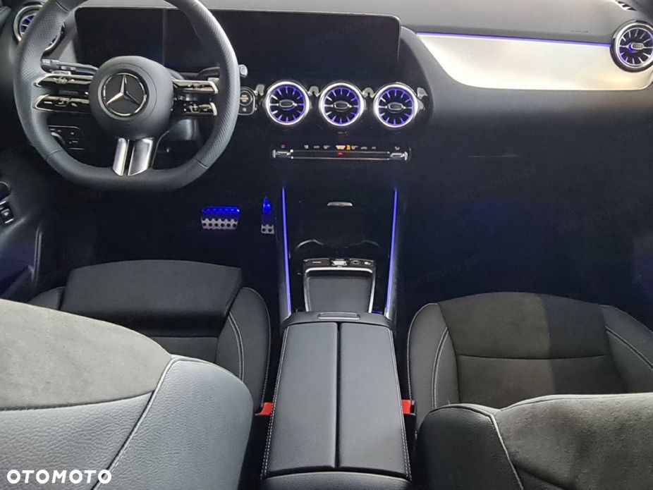 Mercedes-Benz GLA 220 mHEV 4-Matic AMG Line 8G-DCT - 8
