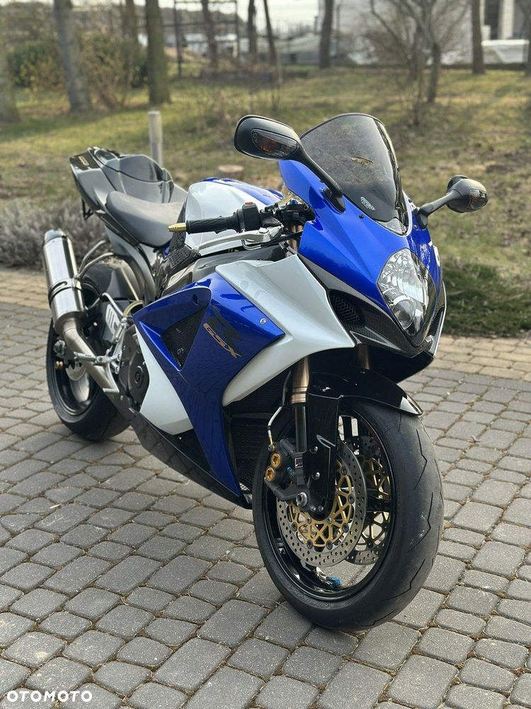 Yamaha R1 - 12