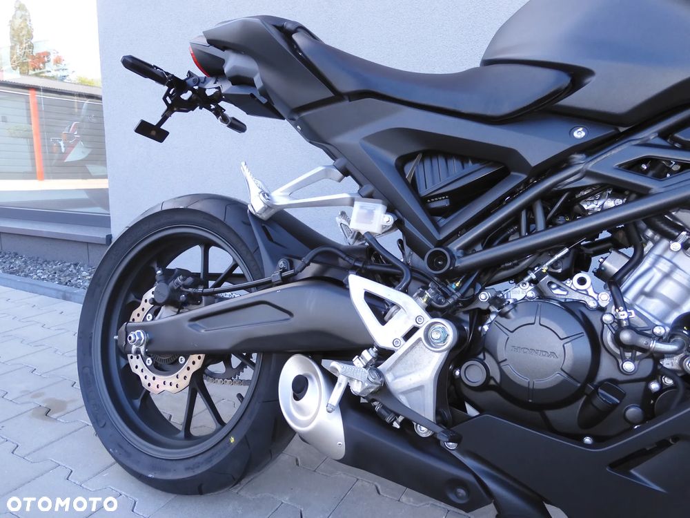 Honda CB - 8