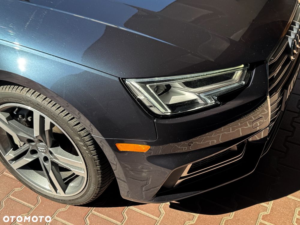 Audi A4 Limousine - 4