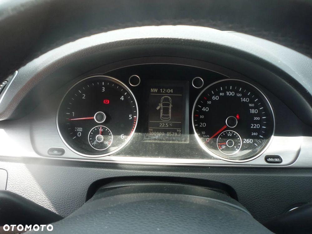 Volkswagen Passat 1.6 TDI Comfortline - 10
