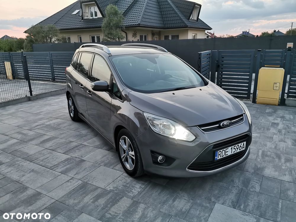 Ford Grand C-MAX - 38