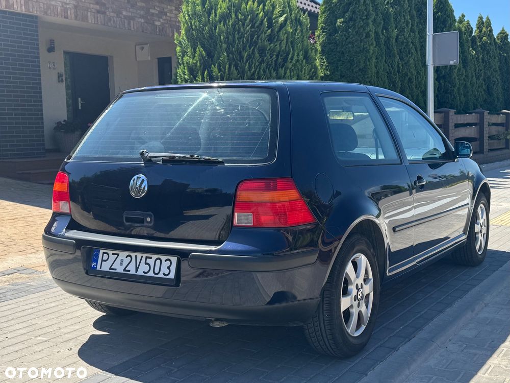 Volkswagen Golf 1.6 - 4