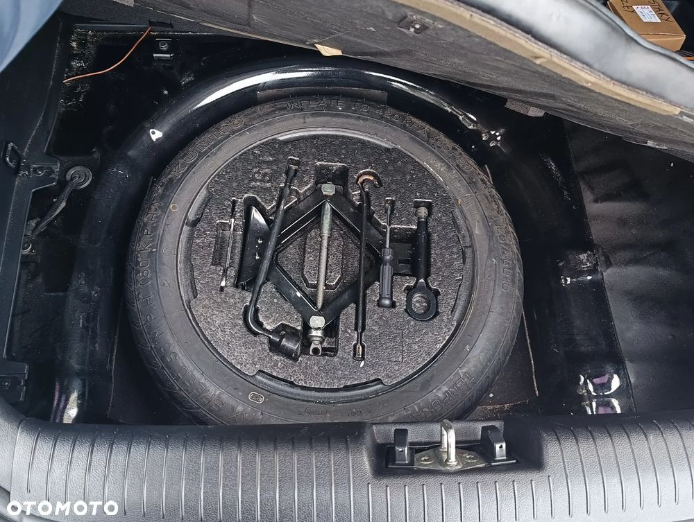 Hyundai Veloster 1.6 Turbo Automatik Style - 23