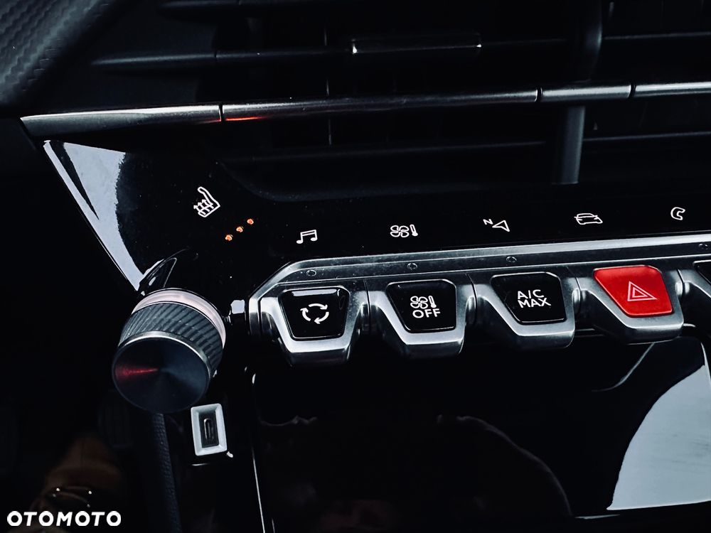 Peugeot 2008 1.2 PureTech Allure Pack S&S - 22