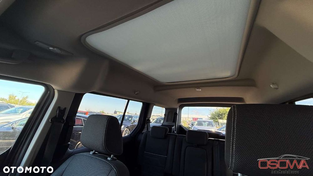 Ford Tourneo Connect Grand - 22