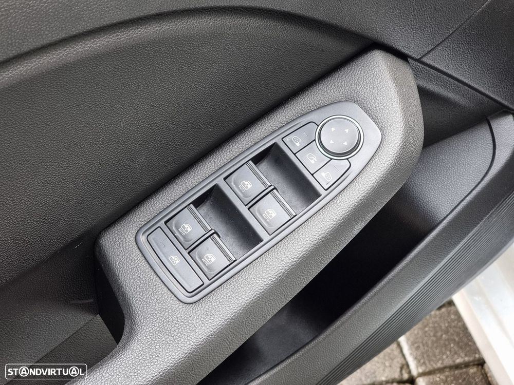 Mitsubishi Colt 1.0 MPI-T Invite - 19