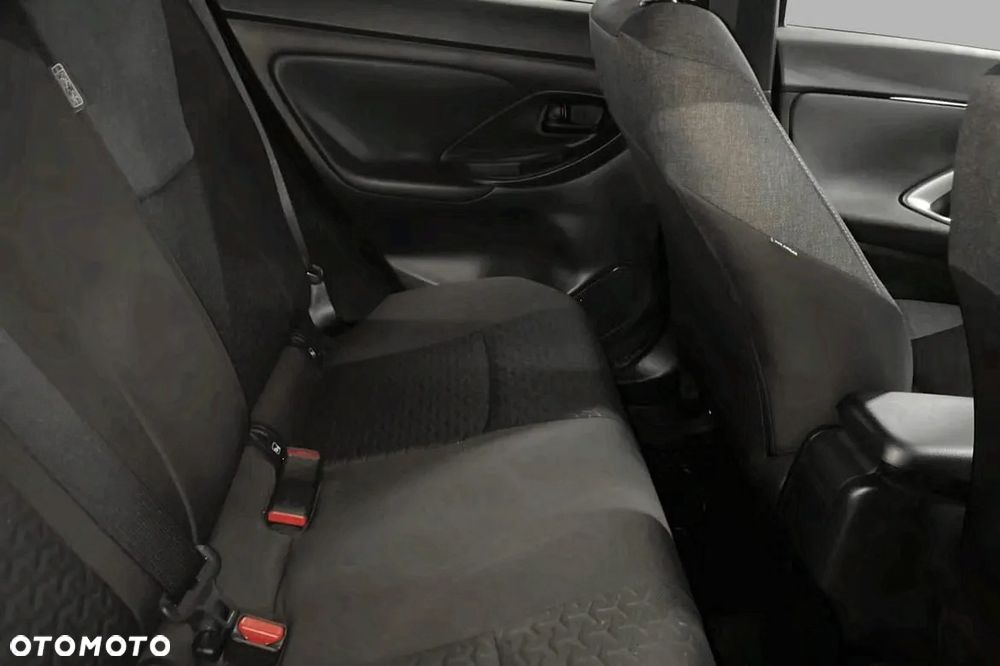 Toyota Yaris Cross - 16