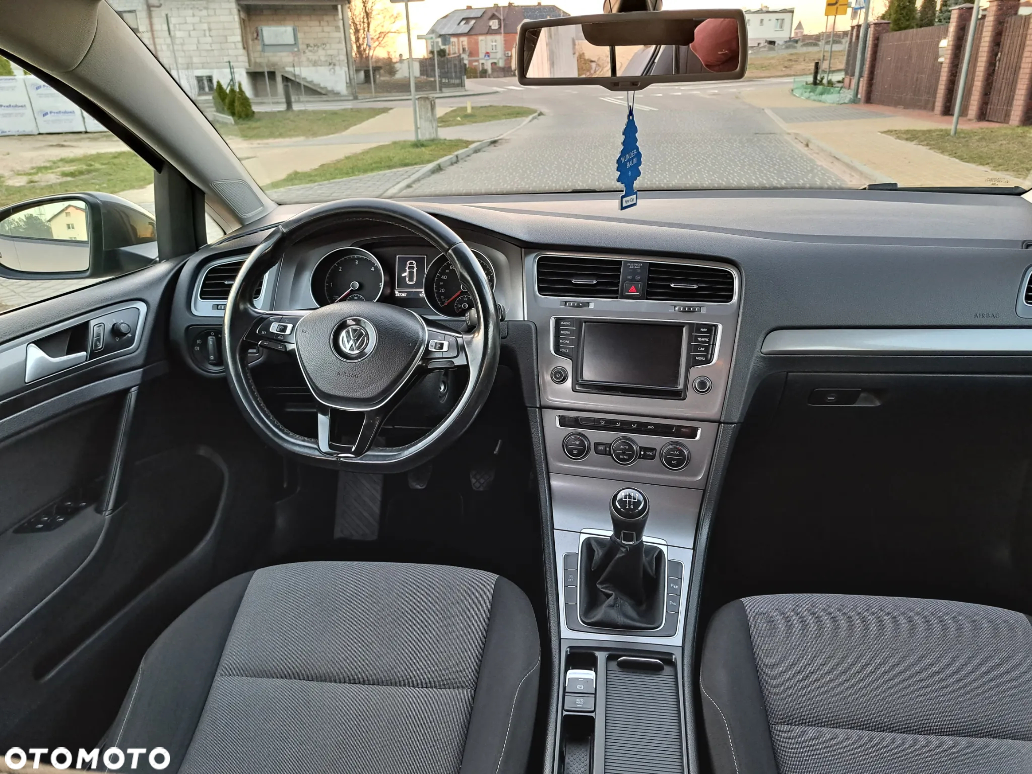 Volkswagen Golf VII 1.6 TDI BMT Trendline - 24
