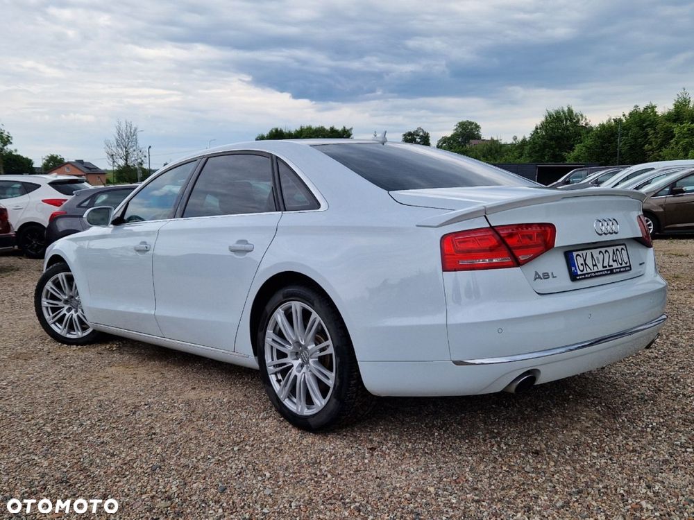 Audi A8 - 4